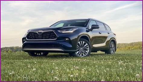 2021 Toyota Highlander Hybrid Review: An Actually Fuel Efficient Midsize SUV
